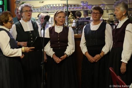 Slavnostna podelitev priznanj in cvetja platinastim, diamantnim, bisernim in zlatim parom (12)